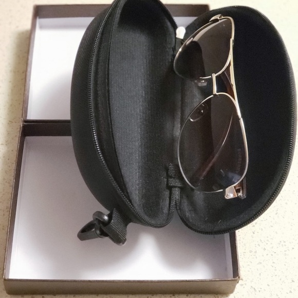 Women’s Men’s Sunglasses - Picture 7 of 7